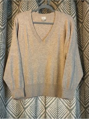 A New Day women’s light Heather Gray/cream V-Neck Pullover Sweater